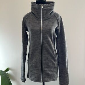Lululemon women’s funnel neck zip up jacket size 6 (excellent condition)